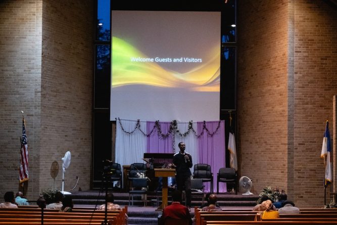 Upon arrival at the Elwell church the program is wrapping up. The Elwell series will be busier than most with two meetings held on Sabbath & Sundays, in addition to 3 evening meetings held during the week. They are conducting a 4-week series.