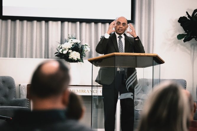 Pastor Ariel's messages appeal to the heart & mind. Look at the intensity in his eyes.